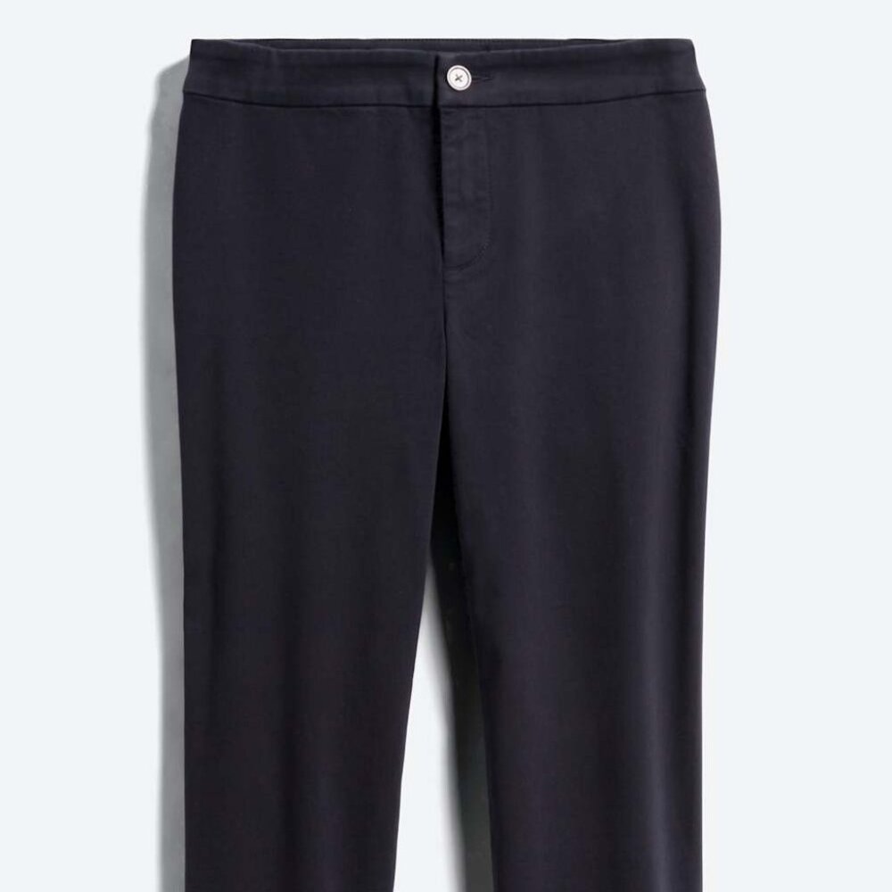 Jase Slim Straight Capri Pant